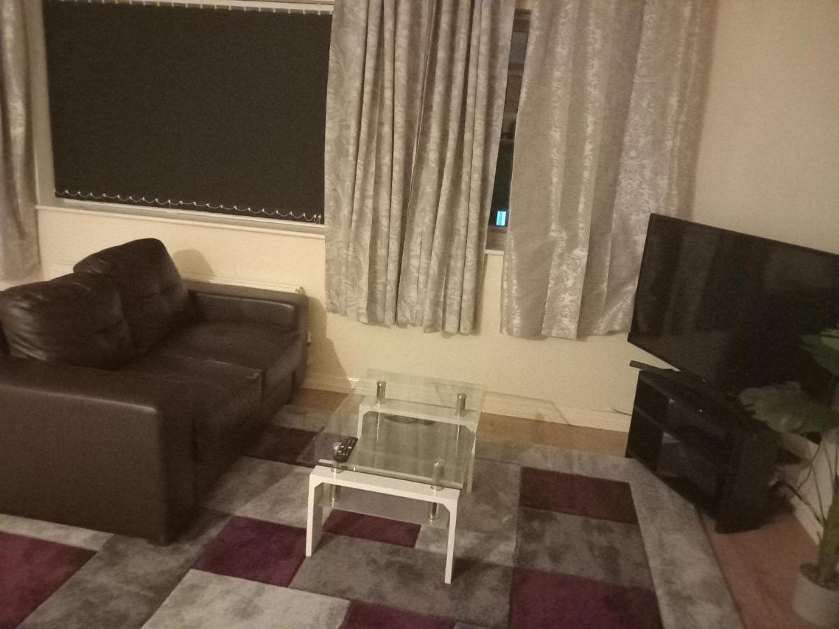 Thamesmead  Lovely Shared 3 Bed Home Near The Thames מראה חיצוני תמונה